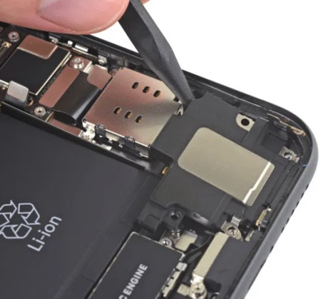 Замена микрофона на iPhone 12