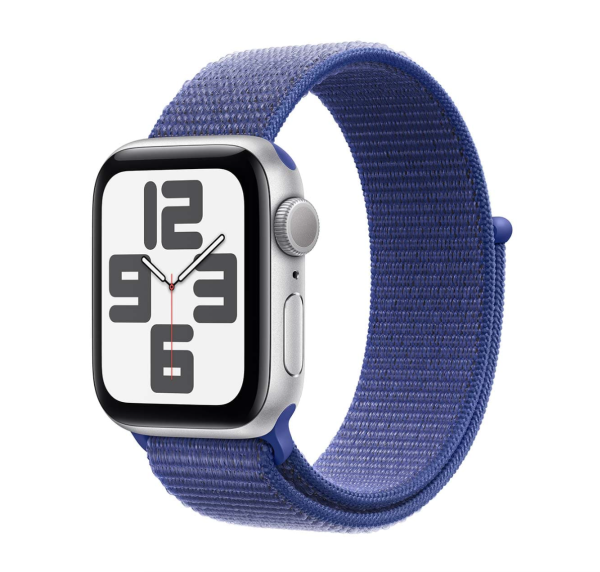 Apple Watch SE (2024), 40 мм корпус из алюминия цвета «Silver», ремешок Sport Loop цвета «Ultramarine»