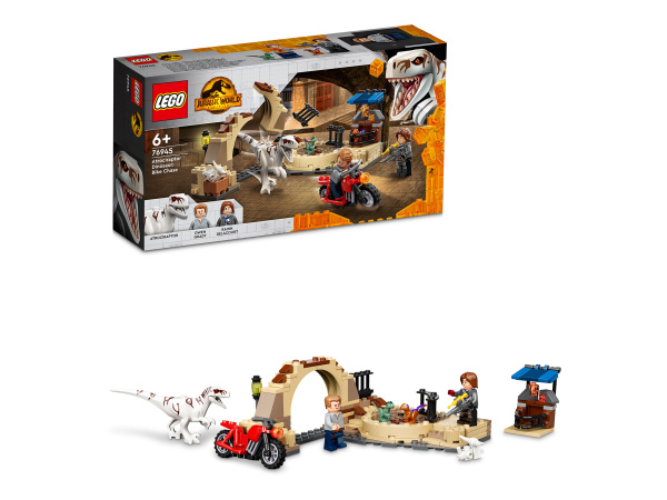 Конструктор LEGO Jurassic World™ - Атроцираптор: погоня на мотоцикле (76945)