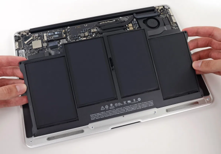 Замена аккумулятора на MacBook Air 13 Retina A1932
