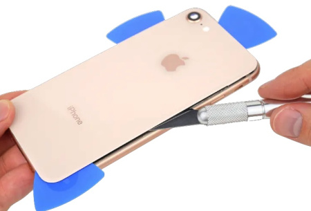 Замена заднего стекла на iPhone SE (2020)