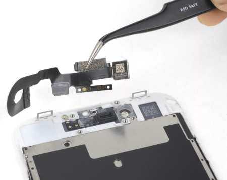 Замена датчика приближения на iPhone SE (2020)