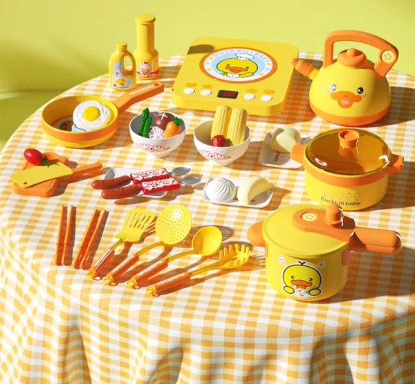 Набор детской посуды Duckbill, Желтый (39 предметов)