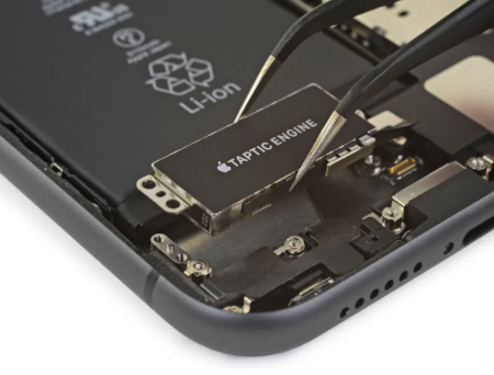 Замена вибромотора на iPhone 11