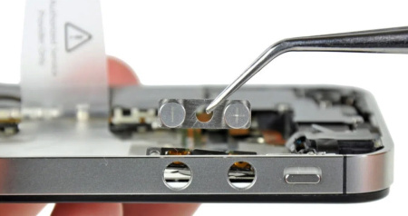 Ремонт кнопки громкости на iPhone 14 Plus